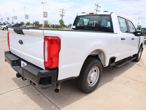 New 2026 Ford F250 XL w/ XL Driver Assist Package RWD image 19