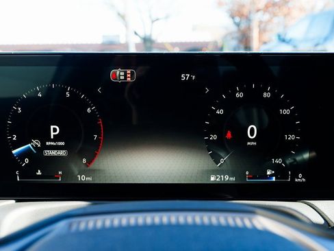 New 2026 Nissan Sentra SR w/ SR Premium Package FWD image 15