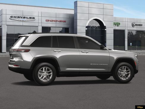 New 2025 Jeep Grand Cherokee Laredo X image 8