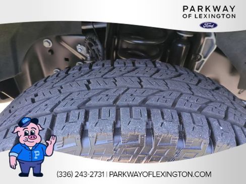 Used 2022 Ford F250 Platinum w/ FX4 Off-Road Package AWD/4WD image 11