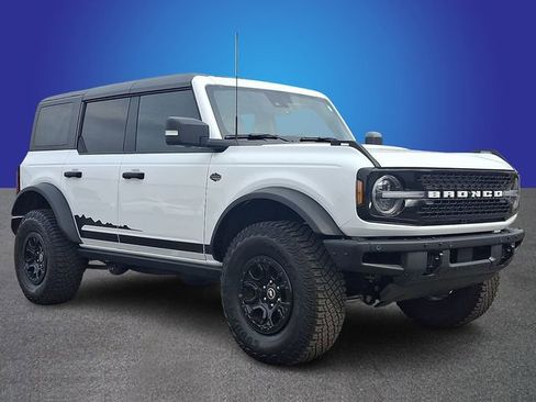 Certified 2023 Ford Bronco Wildtrak image 3