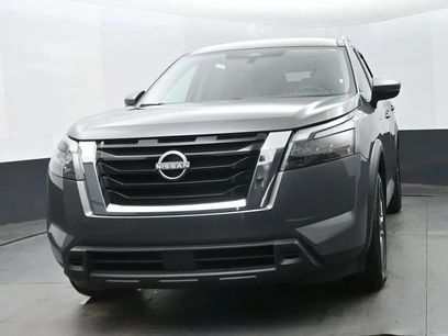 Used 2024 Nissan Pathfinder SV
