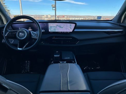 Used 2025 Buick Enclave Preferred image 7