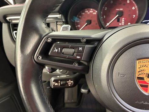 Used 2023 Porsche Macan AWD/4WD image 23