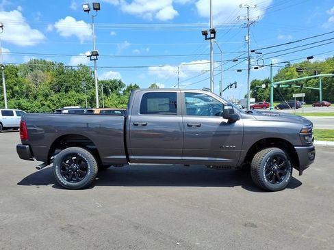 New 2026 RAM 2500 Big Horn AWD/4WD image 2