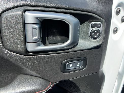 Used 2020 Jeep Wrangler Unlimited Rubicon AWD/4WD image 12