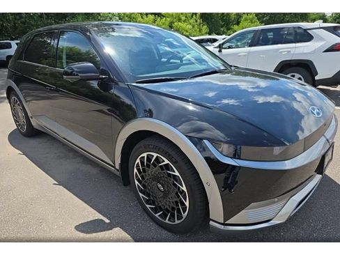 Used 2024 Hyundai Ioniq 5 Limited AWD/4WD image 2