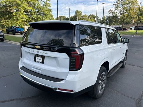 New 2025 Chevrolet Suburban LS image 5