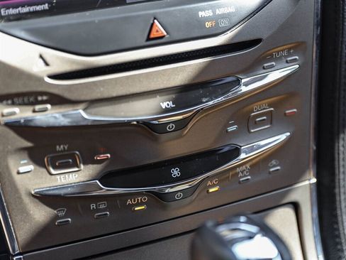Used 2014 Lincoln MKX FWD w/ Equipment Group 102A image 29
