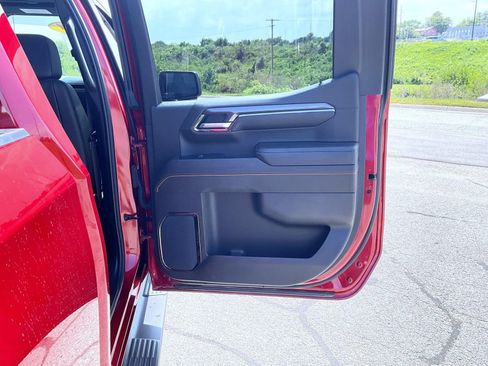 Certified 2024 GMC Sierra 1500 AT4 w/ Technology Package AWD/4WD image 17