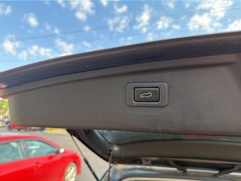 Used 2018 Subaru Outback 2.5i Premium AWD/4WD image 9