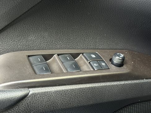 Used 2023 Toyota Camry SE FWD image 13