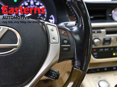 Used 2015 Lexus ES 350 w/ Luxury Package FWD image 16