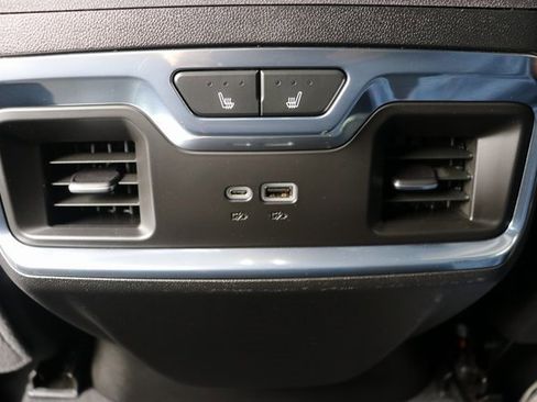 Used 2025 GMC Sierra 3500 Denali Ultimate image 17