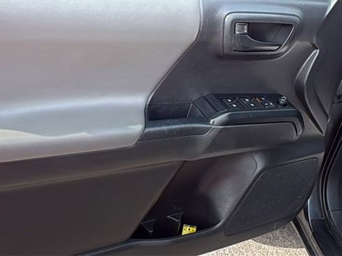 Used 2022 Toyota Tacoma SR image 20