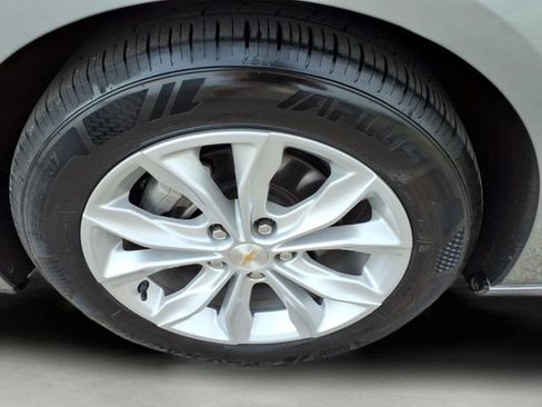 Used 2025 Chevrolet Malibu LT FWD image 7