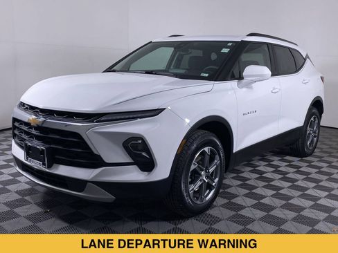 Certified 2024 Chevrolet Blazer LT w/ Convenience Package FWD image 32