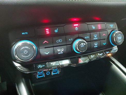 Used 2022 Dodge Durango GT AWD/4WD image 34