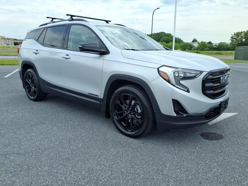 Certified 2020 GMC Terrain SLT w/ Preferred Package AWD/4WD image 3