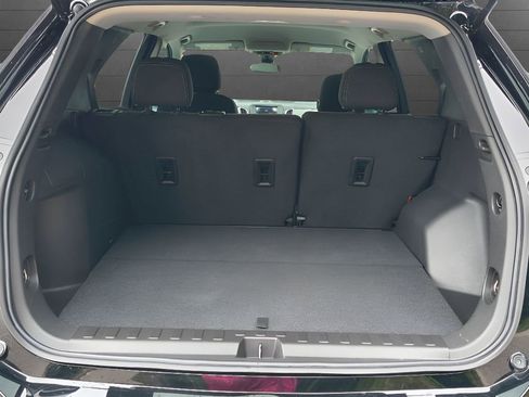 Used 2024 Chevrolet Equinox LS w/ LS Convenience Package FWD image 27