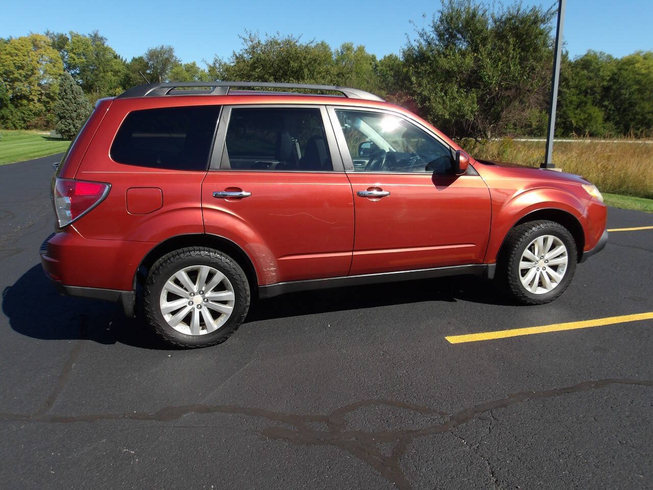 Used 2011 Subaru Forester 2.5X Limited AWD/4WD image 11