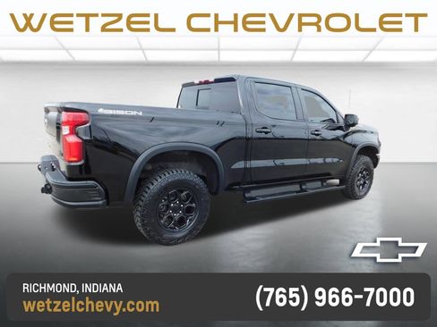 Used 2024 Chevrolet Silverado 1500 ZR2 w/ ZR2 Bison Edition AWD/4WD image 3