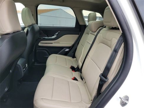 New 2026 Lincoln Corsair Reserve image 19