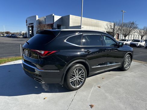 Used 2024 Acura MDX SH-AWD w/ Advance Package image 10