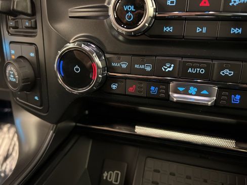 New 2025 Ford F150 Lariat w/ Equipment Group 502A High image 13