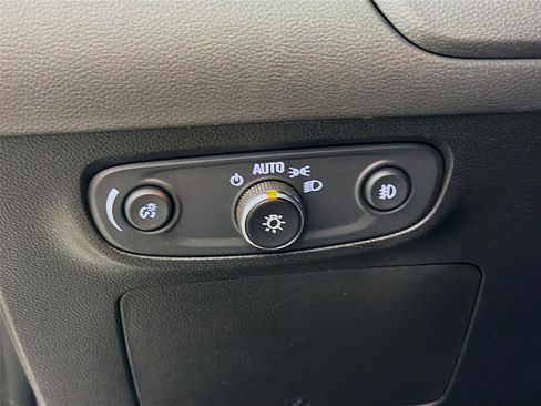 Used 2023 Buick Encore GX Select AWD/4WD image 10