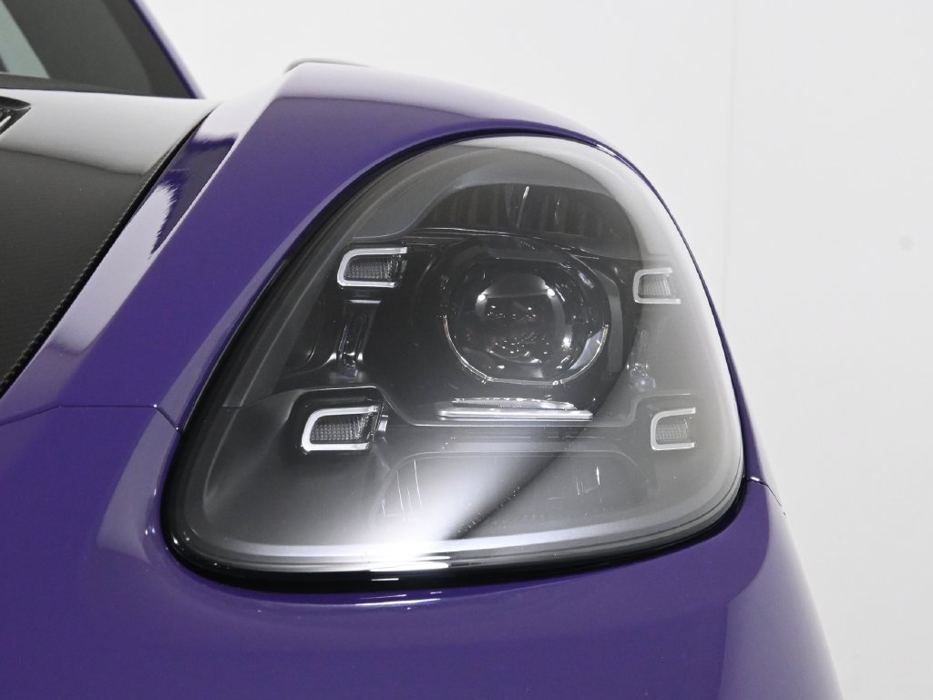 Used 2025 Porsche 718 Cayman GT4 RS RWD image 11