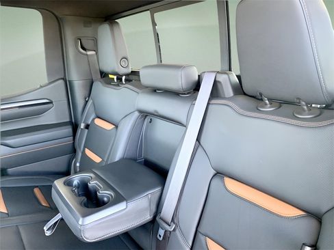 Used 2024 GMC Sierra 1500 AT4 w/ AT4 Premium Package image 20