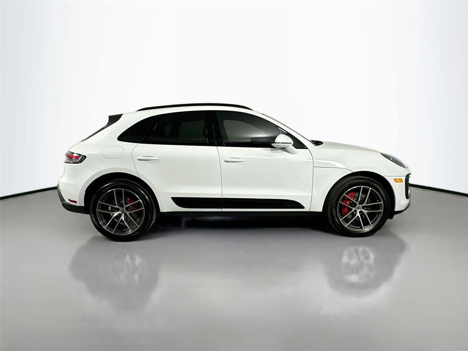 Certified 2026 Porsche Macan S AWD/4WD image 8