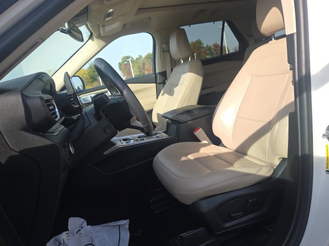 Used 2023 Ford Explorer Limited w/ Limited Technology Package AWD/4WD image 25