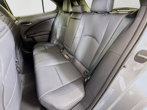 Used 2023 Lexus UX 250h F Sport image 22