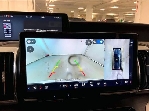 Used 2025 Ford Expedition Platinum image 26