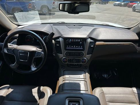 Used 2018 GMC Yukon XL Denali w/ Denali Ultimate Package AWD/4WD image 28