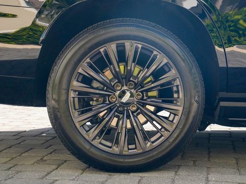 Used 2025 Cadillac Escalade Sport Platinum w/ LPO, ONYX Package image 33