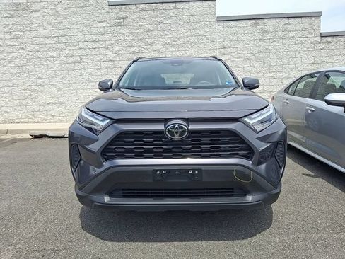 Used 2025 Toyota RAV4 XLE AWD/4WD image 2