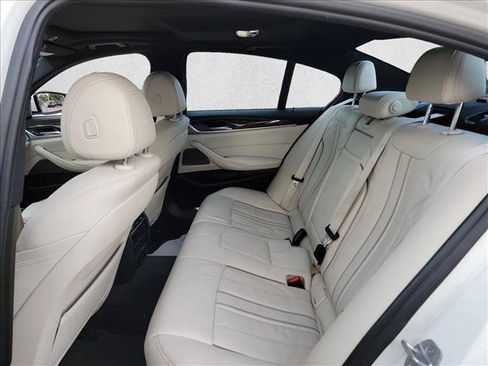 Used 2018 BMW 530i RWD image 14