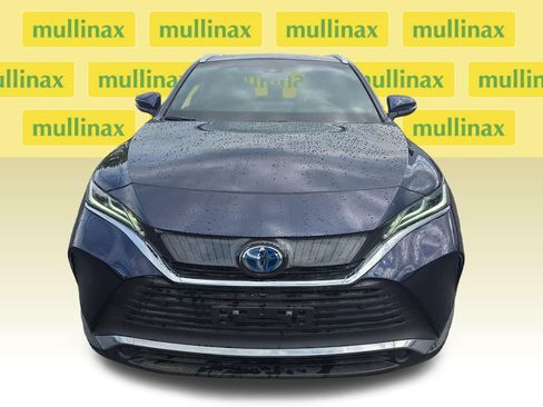 Used 2021 Toyota Venza XLE w/ Carpet Mat Package (TMS) AWD/4WD image 12
