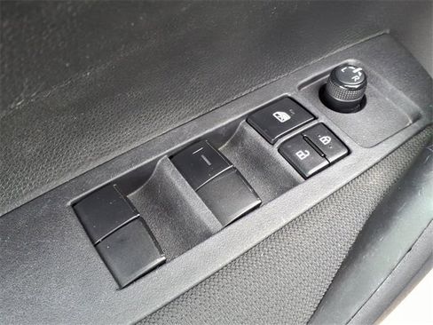 Used 2023 Toyota Corolla LE image 12