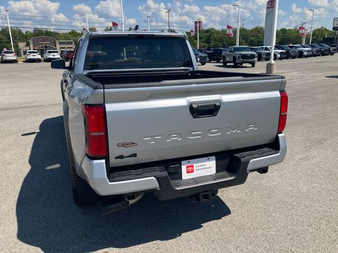 Certified 2026 Toyota Tacoma TRD Off-Road AWD/4WD image 8