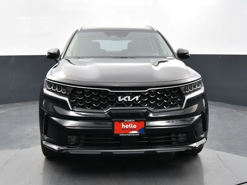 Certified 2023 Kia Sorento EX image 3