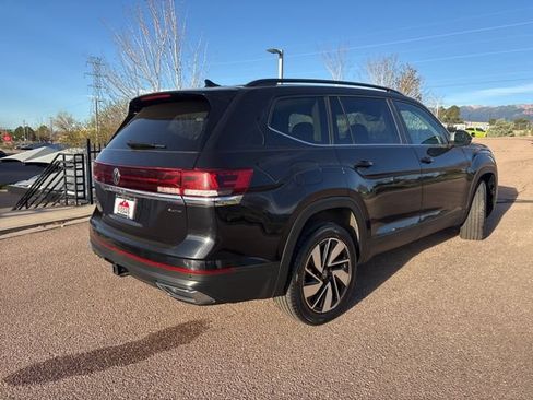 Used 2024 Volkswagen Atlas SE AWD/4WD image 5