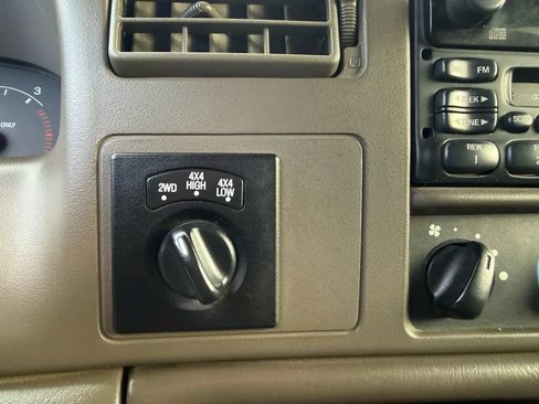 Used 2000 Ford F350 4x4 Crew Cab DRW Super Duty image 17