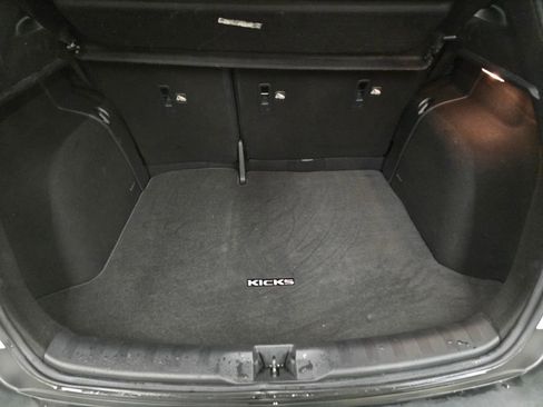 Used 2020 Nissan Kicks SR w/ SR Premium Package image 36