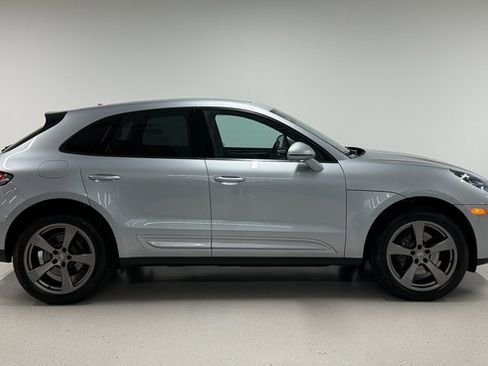 Used 2024 Porsche Macan image 6
