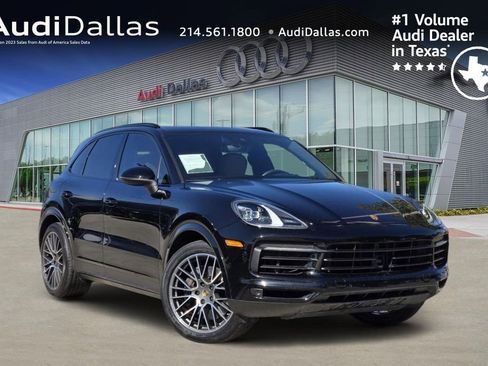 Used 2022 Porsche Cayenne image 1