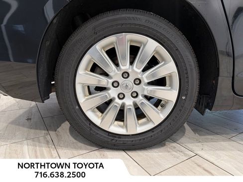 Used 2014 Toyota Sienna XLE w/ Entertainment Package AWD/4WD image 8